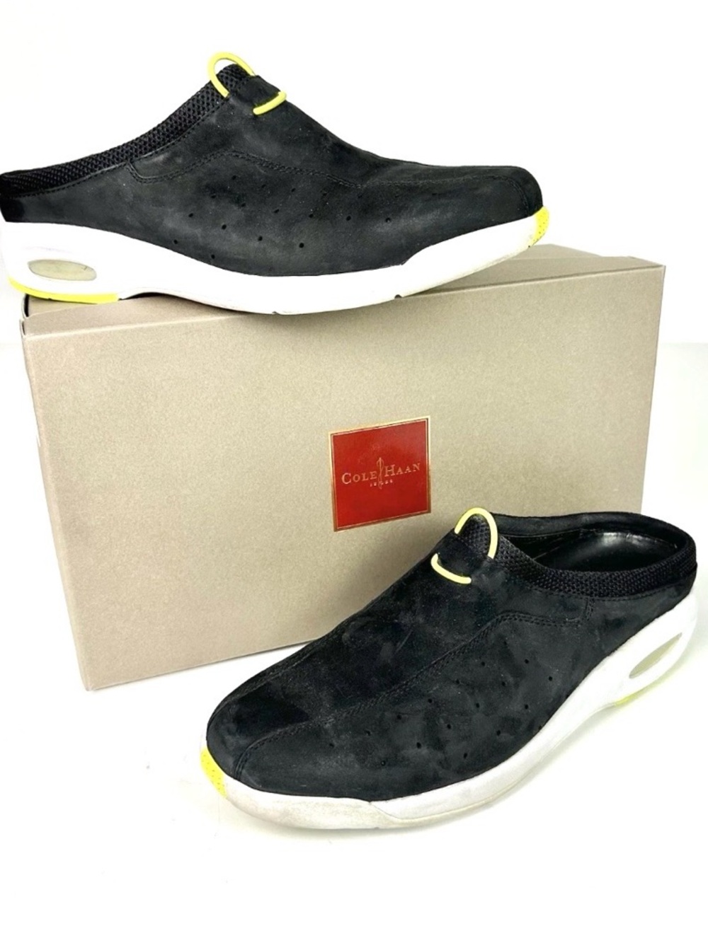 Cole Haan / Nike Air Women’s Black Sneakers Size 10